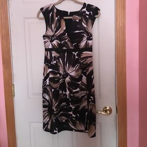 Sleeveless dress